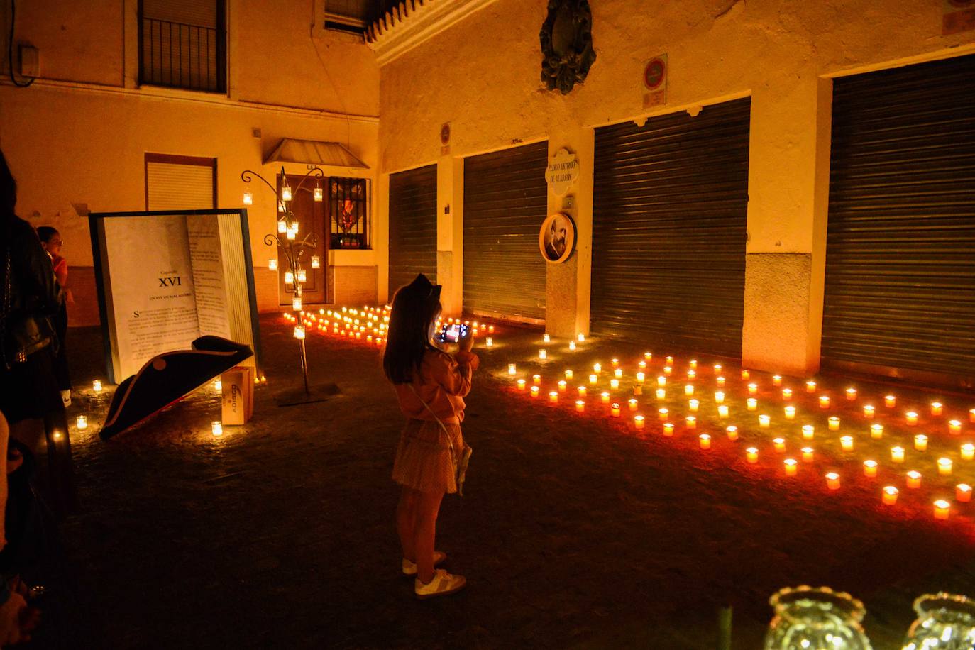 La belleza monumental de Guadix en la noche de las velas