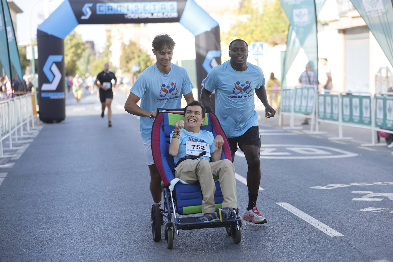 Las mejores imágenes de la carrera de Aspace en Granada