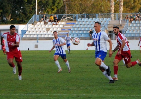 El goleador Antonio López sumó su primer doblete con el Motril.