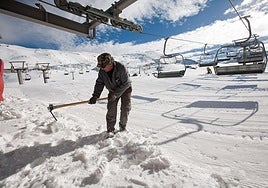 Cetursa lanza una oferta de trabajo de 79 puestos.
