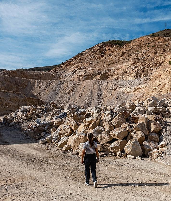 Imagen secundaria 2 - Cantera Santa Teresa en Lobres.