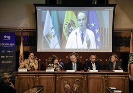 El catedrático de la UGR, José Antonio Lorente, en videoconferenca en la presentación del documental sobre Colón.
