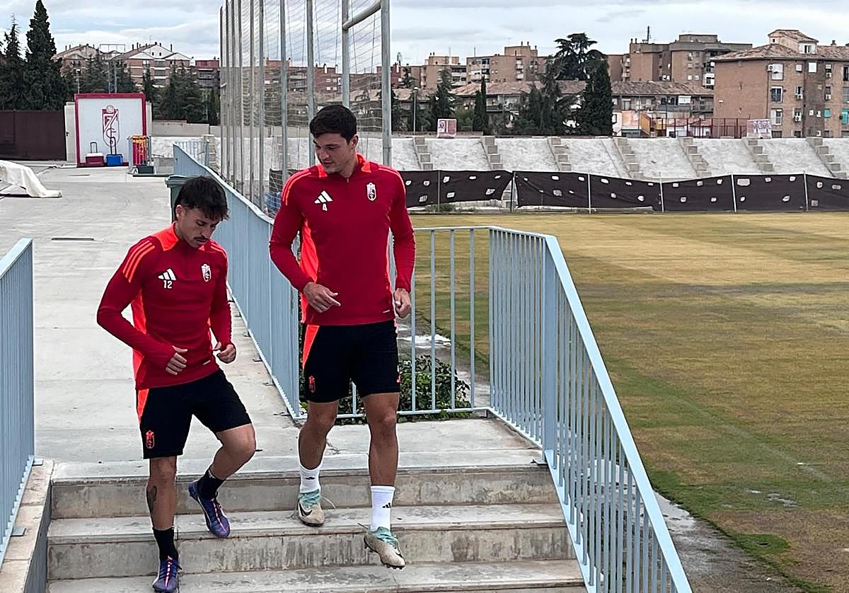 Ricard y Miguel Rubio (este, posible sustituto de Ignasi), al salir al entrenamiento.