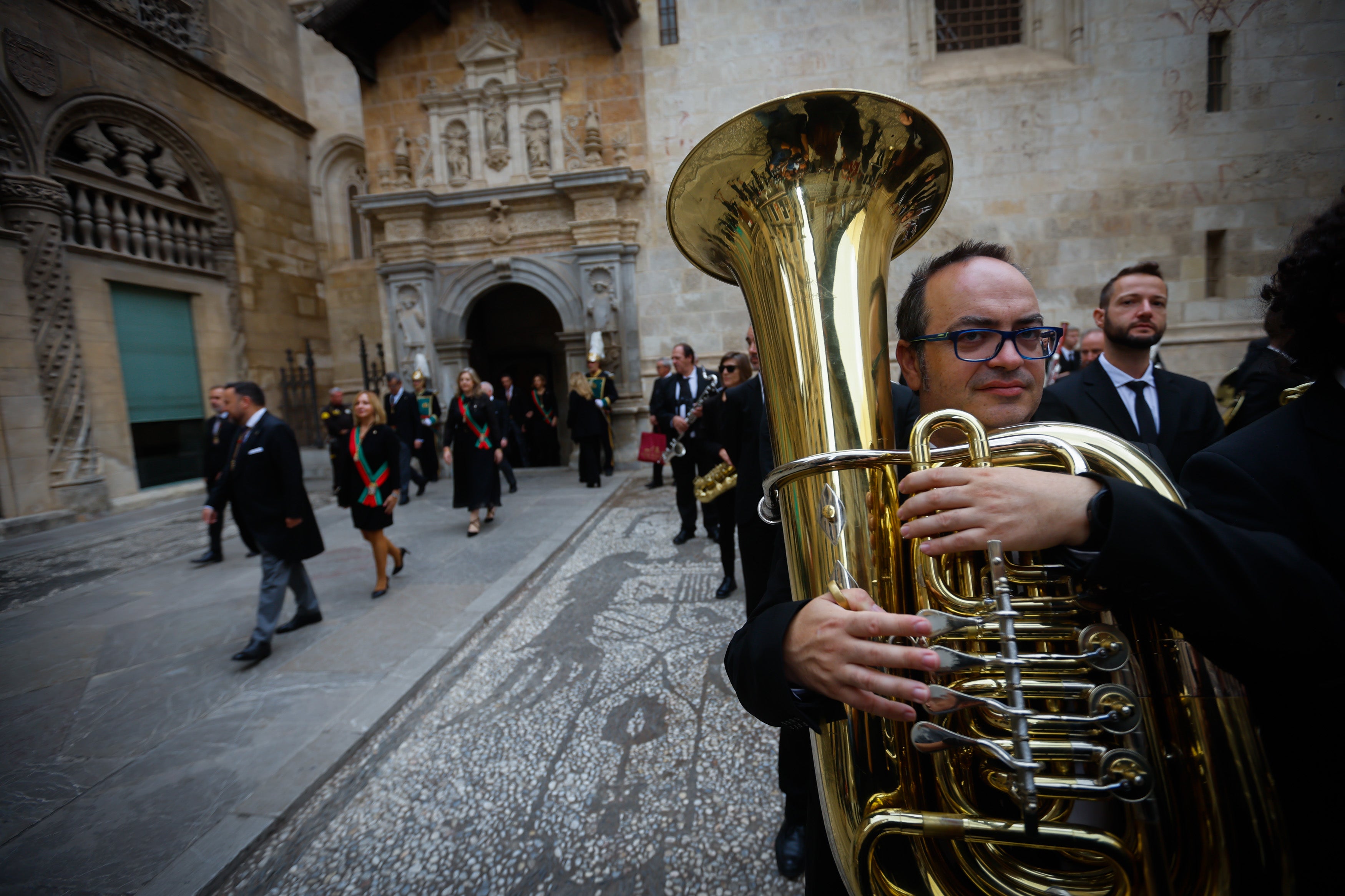 Las imágenes del festejo de la Hispanidad en Granada