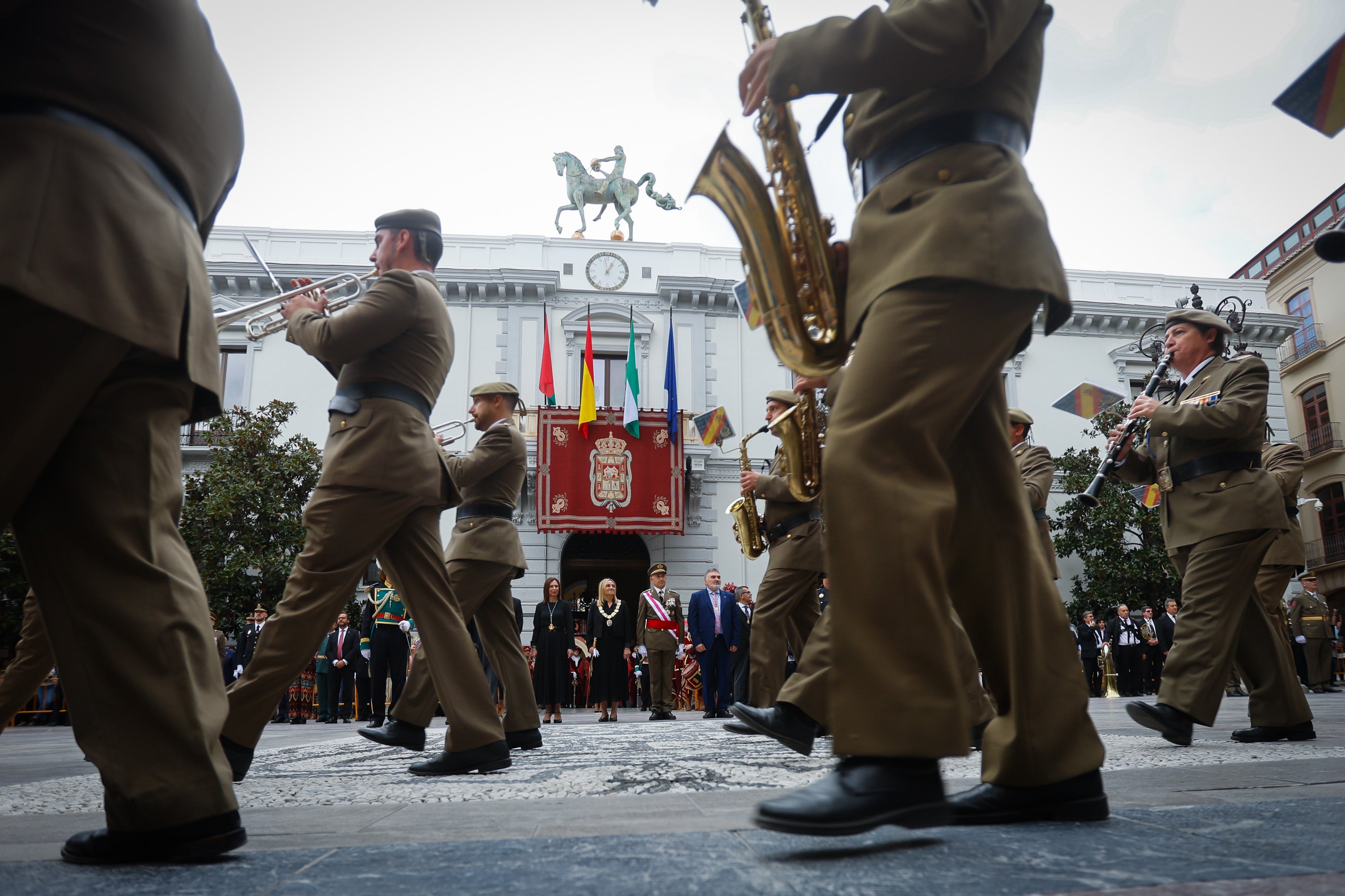 Las imágenes del festejo de la Hispanidad en Granada