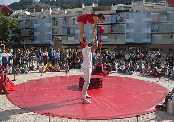 La Nórdika Circo en la plaza de Andalucía.