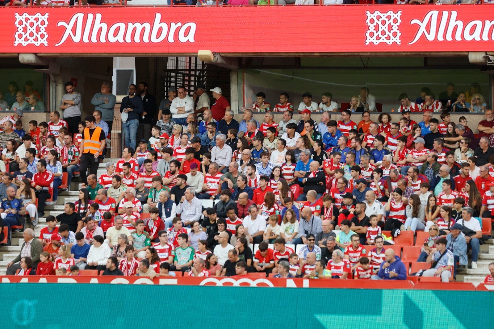 Encuéntrate en Los Cármenes en el derbi entre Granada y Córdoba