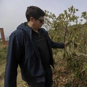 «He empezado a trabajar de jardinero. No me da solo con el campo»