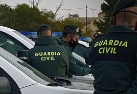 Detenido uno de los encapuchados que atracaron armados con pistolas a tres personas al salir de un bar de copas de Granada