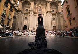 Flamenco en la plaza de las Pasiegas.
