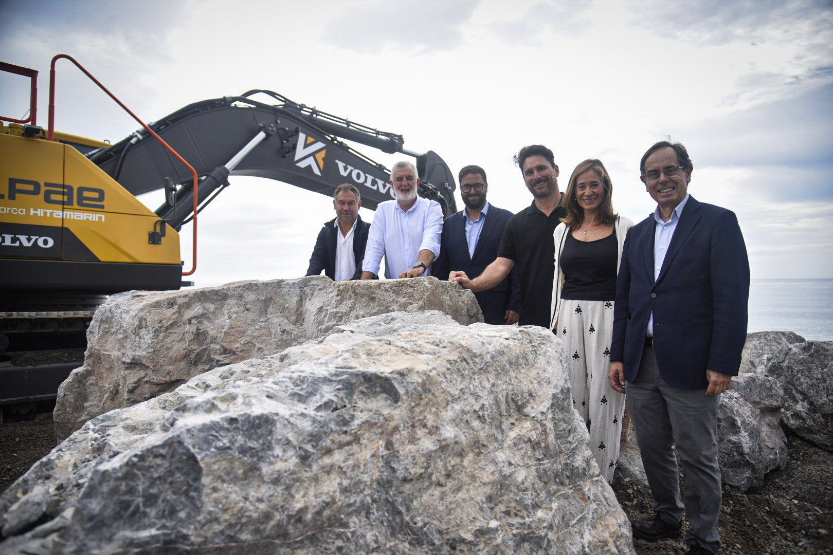 Así ha sido el inicio de las obras del espigón en la Costa Tropical