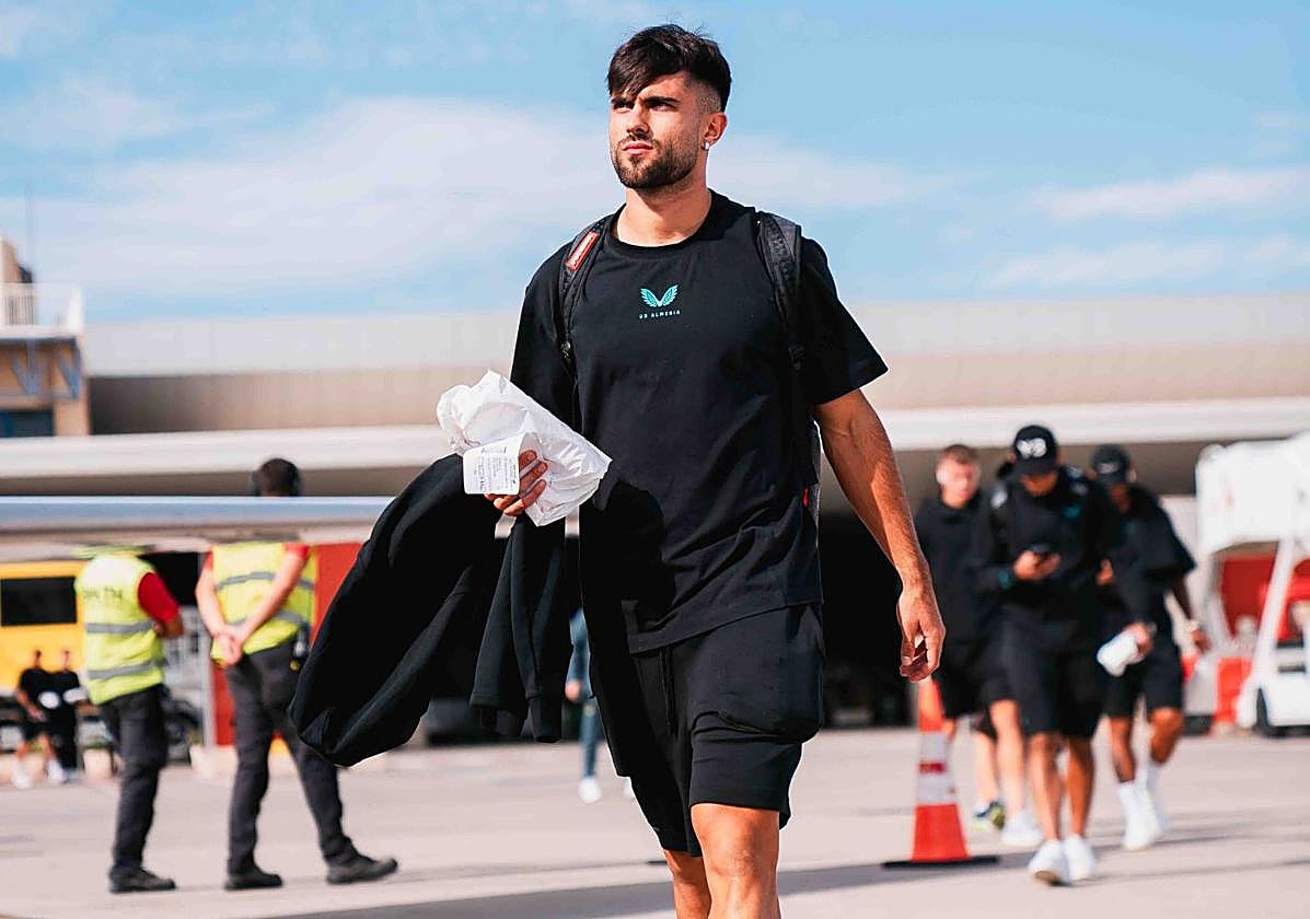 Arnau con la expedición rojiblanca antes de jugar