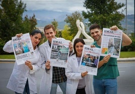 Cuatro médicos que empezaron la residencia en la segunda ola de la pandemia en Granada.