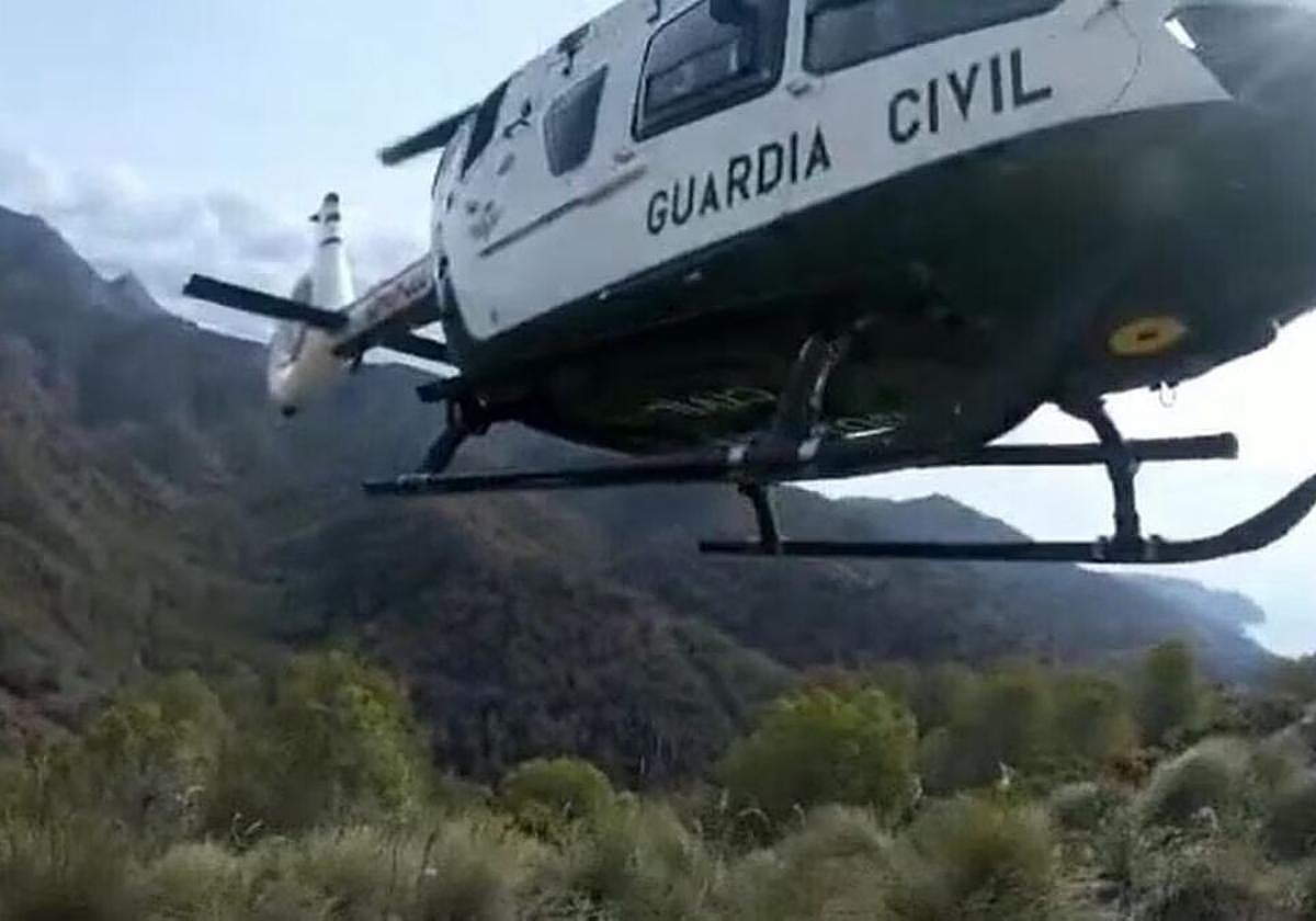Helicóptero utilizado para la búsqueda de la avioneta.