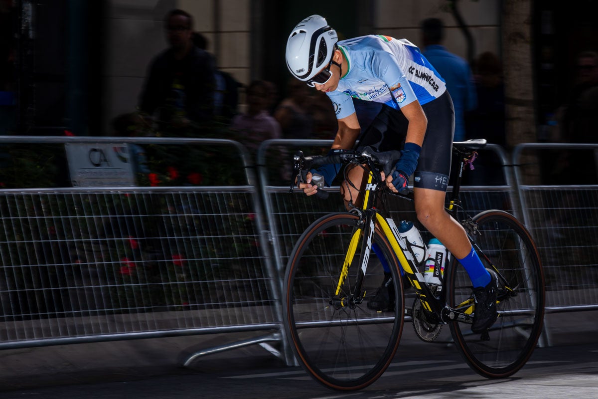 La prueba ciclista Reinas de la Alhambra, en imágenes