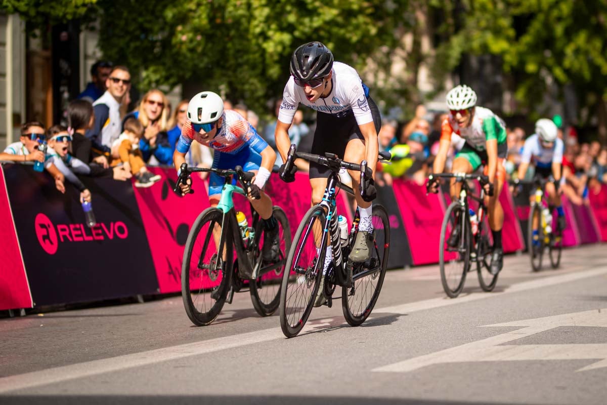 La prueba ciclista Reinas de la Alhambra, en imágenes