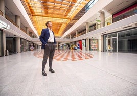 Carlos Casaseca, CEO de Sea Group,en el interior del centro comercial que transformará.