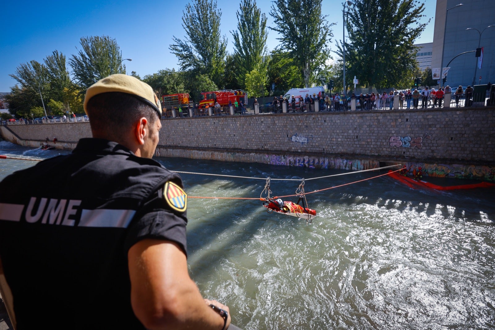 Así ha sido el simulacro de rescate en el río Genil