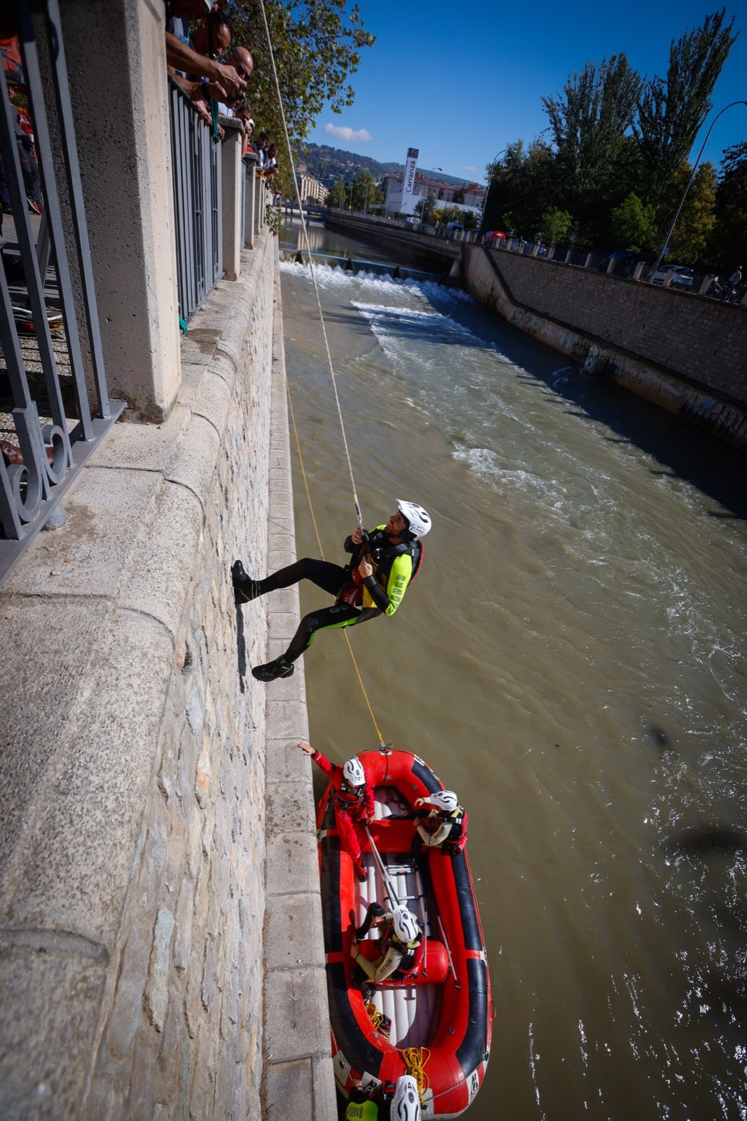 Así ha sido el simulacro de rescate en el río Genil