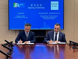Firma del acuerdo entre Diputación de Granada y Cámara de Comercio Internacional de Pekín.