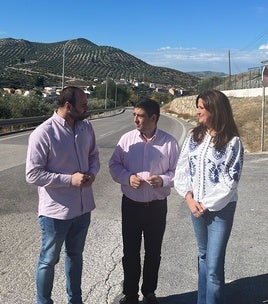 Francisco Velasco, Paco Reyes y la alcaldesa Yolanda Caballero.