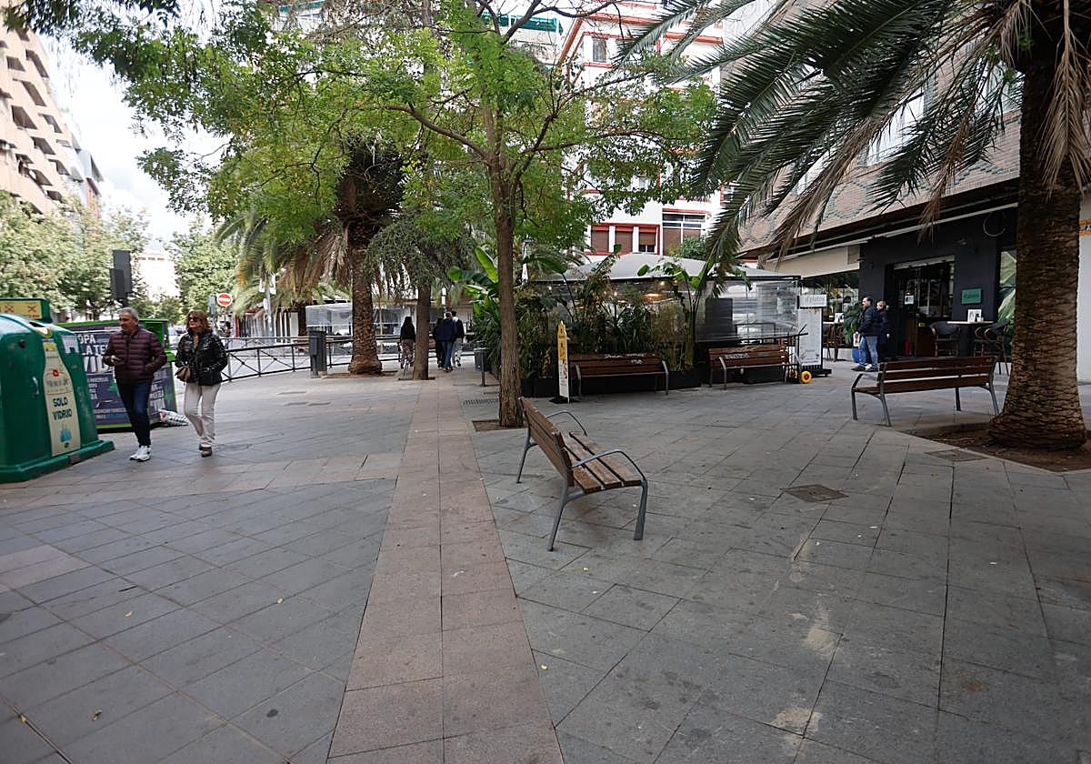 Los hechos ocurrieron en la plaza de Menorca durante la madrugada del domingo.