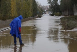 La tormenta corta carreteras y daña infraestructuras básicas en el norte de Granada