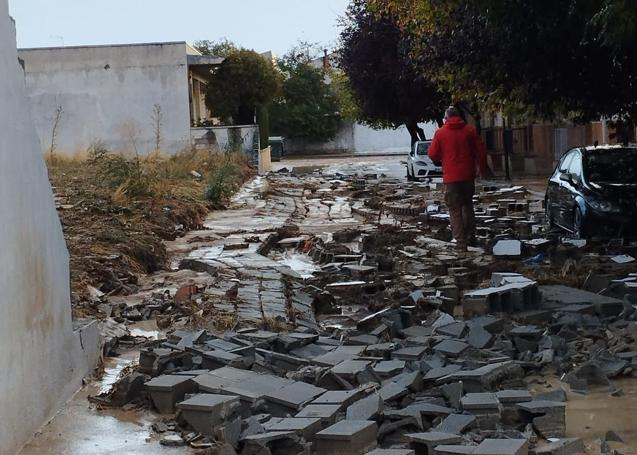 Muro caído en Guadahortuna