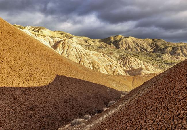 Las bentonitas no dejan crecer la vegetación aumentando la de por si aridez de esos parajes cerca del río Fardes.