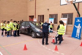 El programa VIA de formación vial llega a 300 jóvenes de Almería