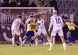 El Cádiz CF doblegó al conjunto blanco por cero a tres en un partido muy cómodo.