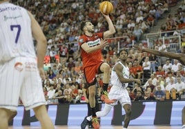 Sergi García, que lanza, es el mejor de la ACB en robos.