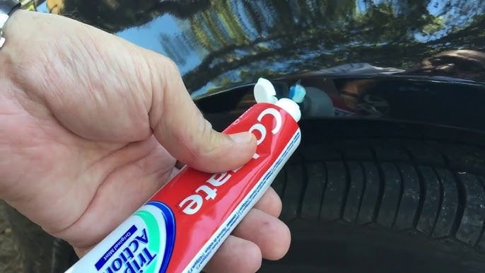 El truco para pasar la ITV usando pasta de dientes