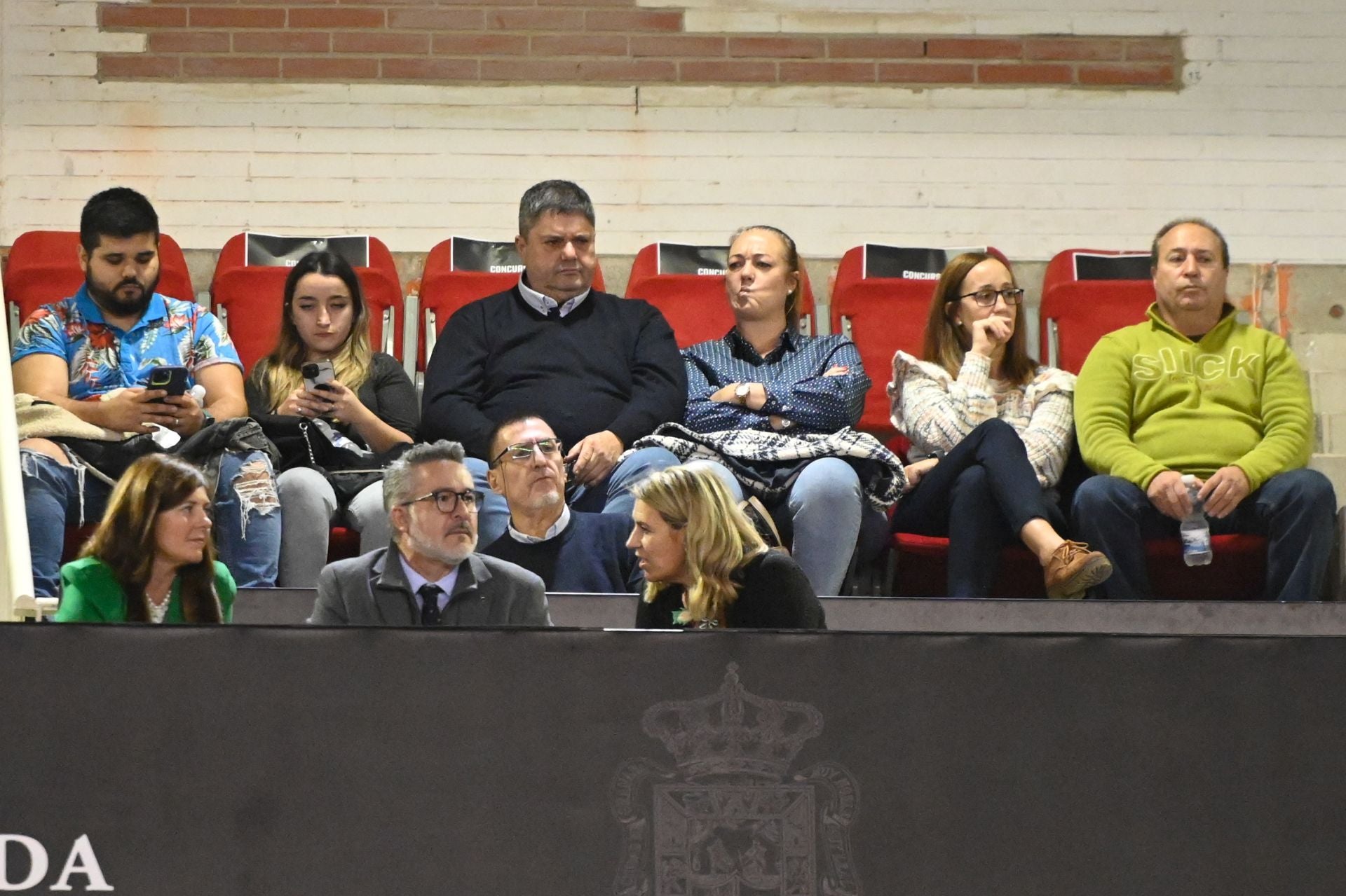 Encuéntrate en la grada durante el Covirán - Bilbao Basket