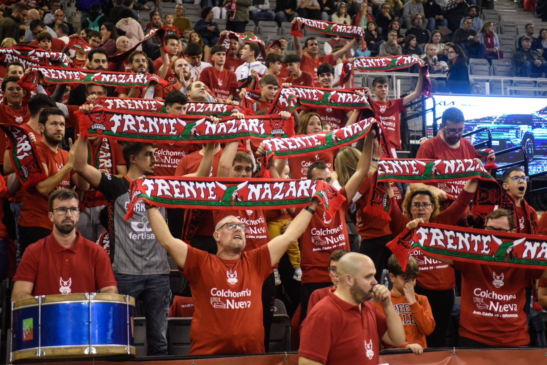 Encuéntrate en la grada durante el Covirán - Bilbao Basket