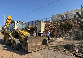 Níjar llama a sus vecinos a colaborar para enviar a Valencia un camión con ayuda humanitaria