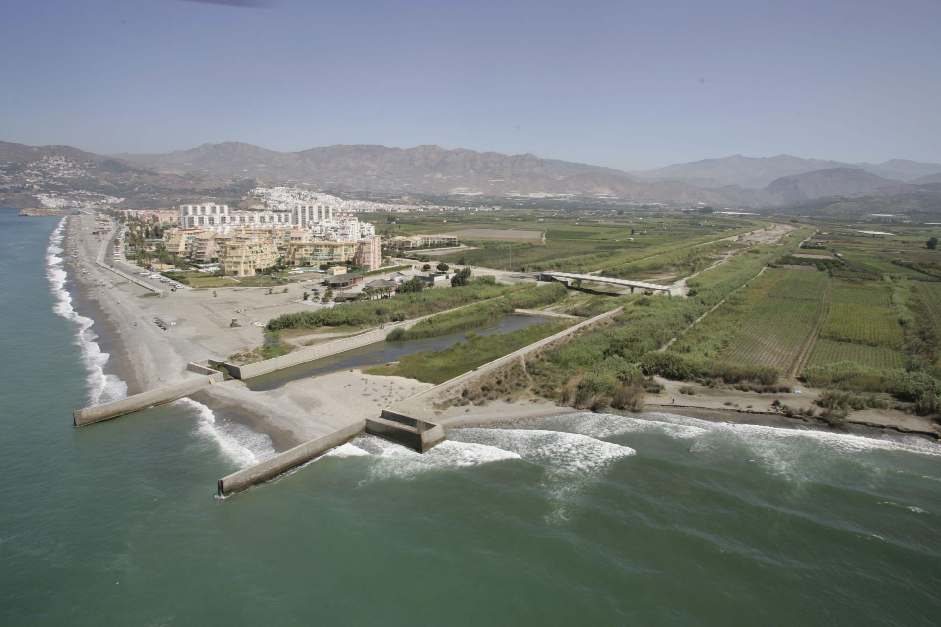 Desembocadura del río Guadalfeo.