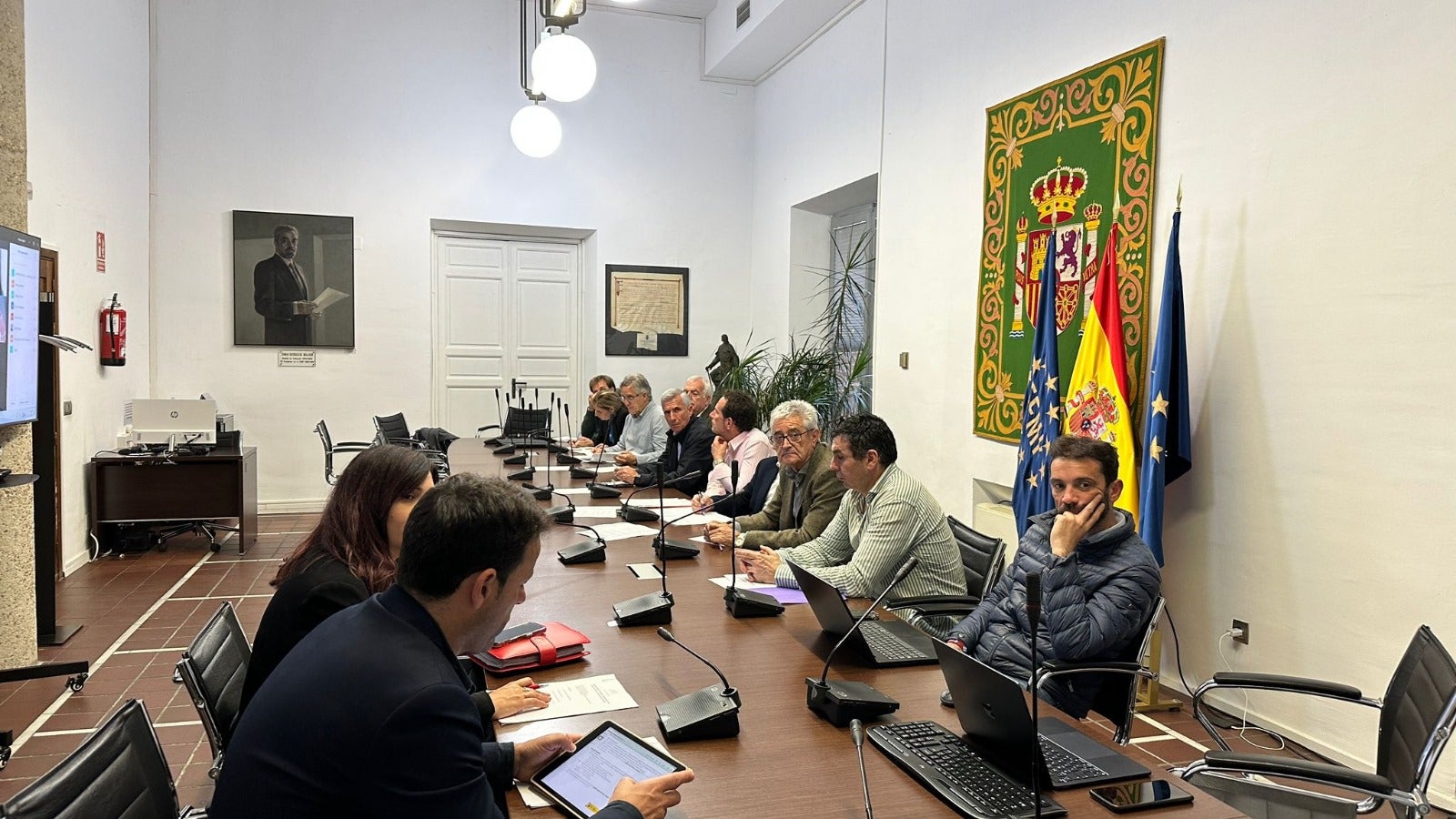 Desarrollo de la comisión ejecutiva de la Asociación Española de Municipios de Montaña.