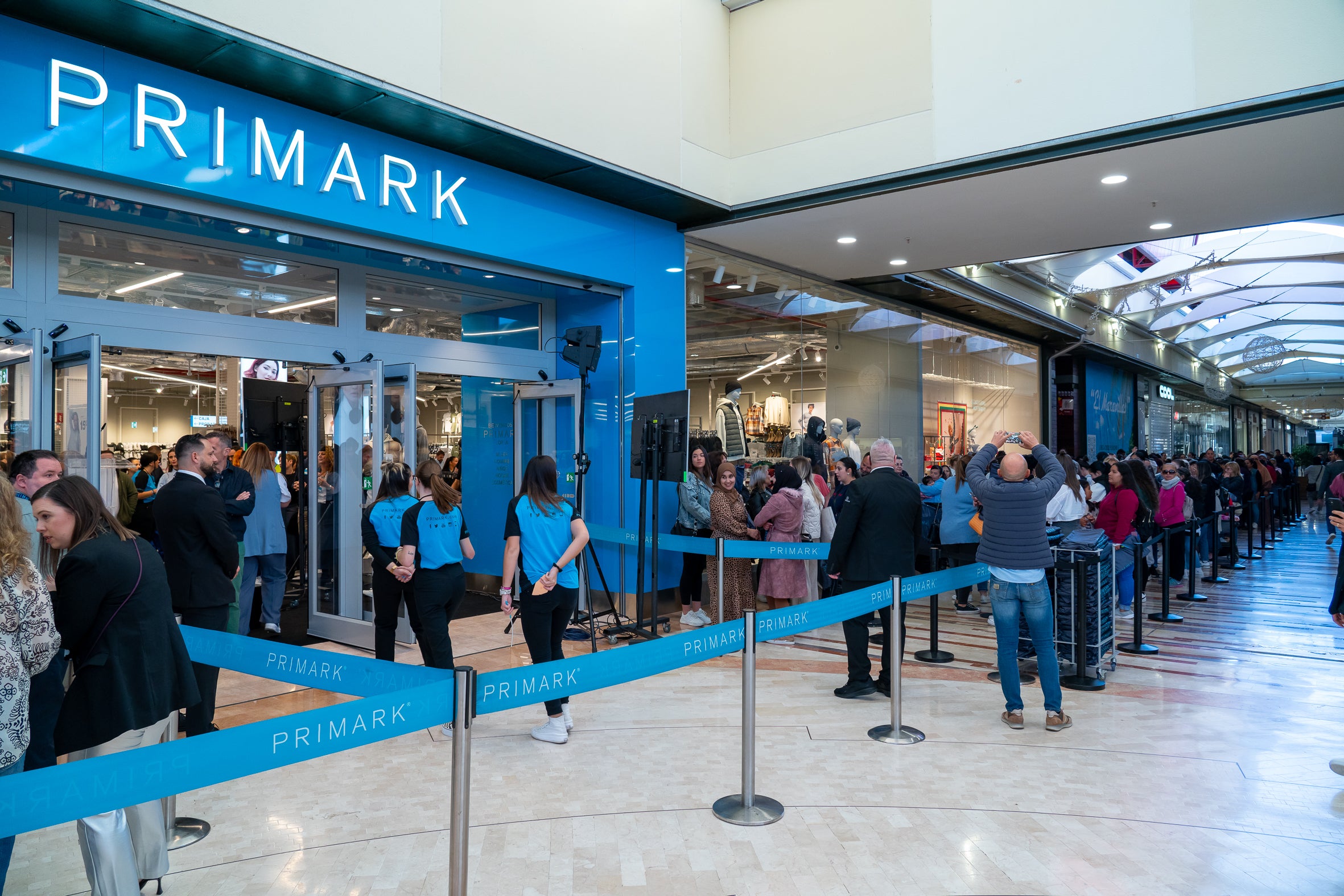 Oferta de empleo masiva de Primark para estas Navidades.