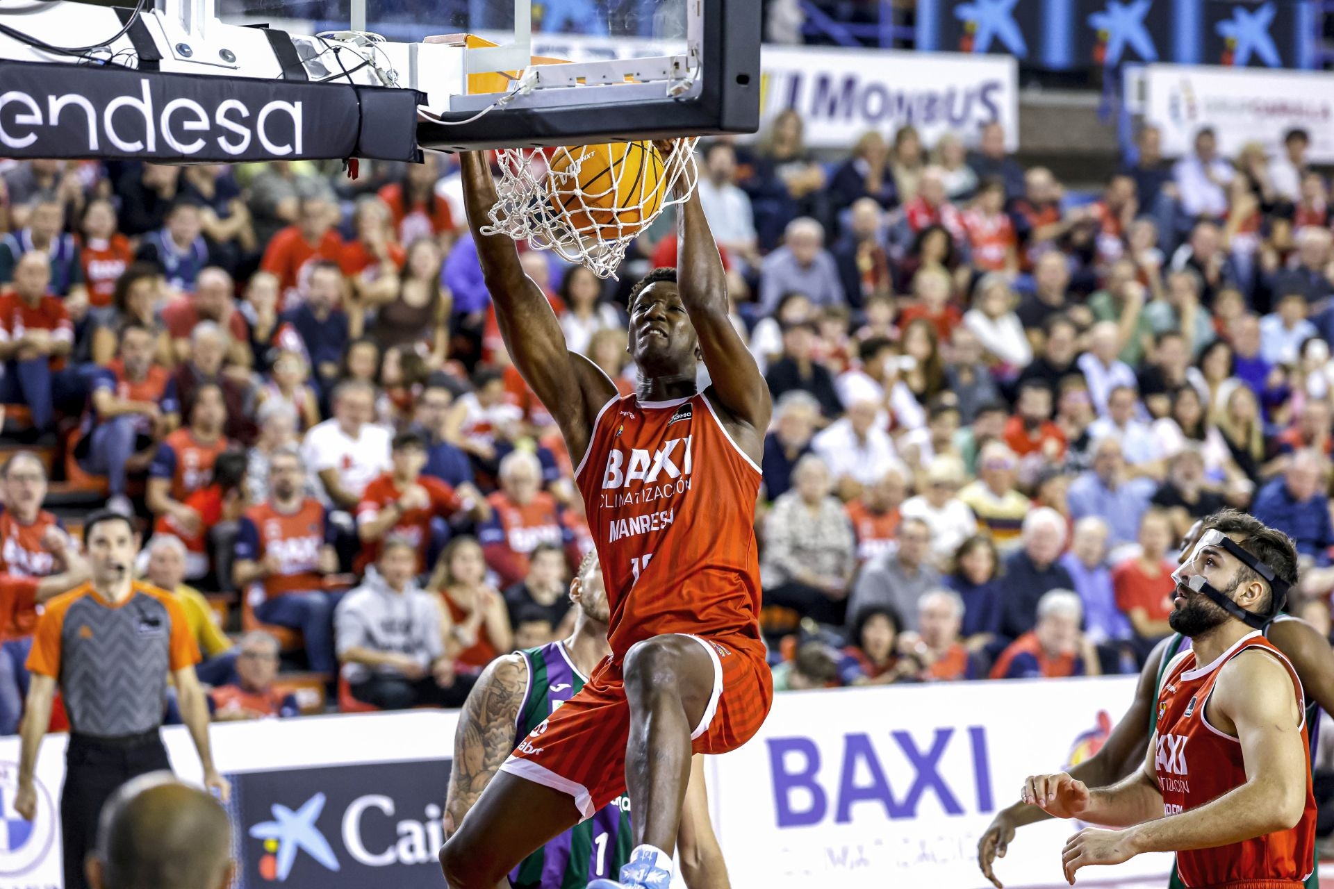 Mate del ghanés Amida Brimah.