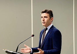 Jorge Saavedra en rueda de prensa.