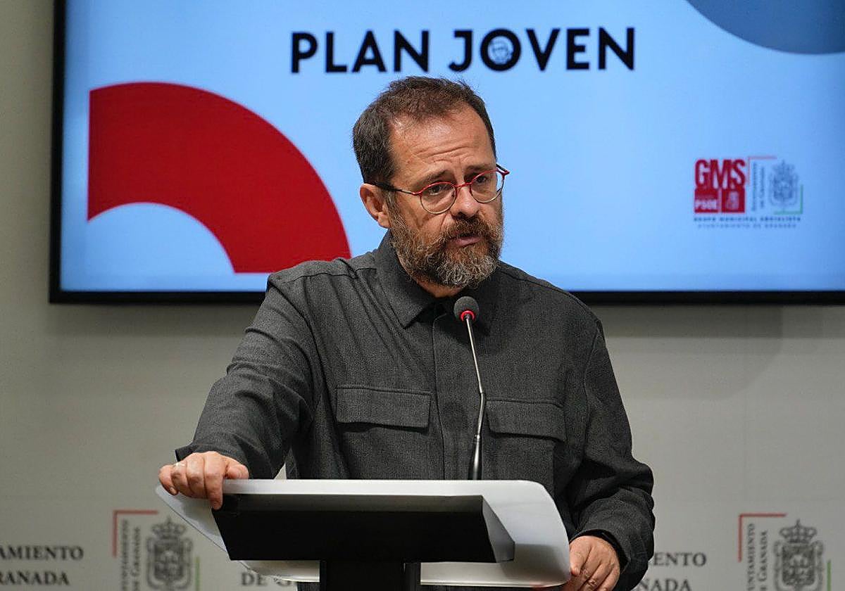 El PSOE de Granada critica los «recortes en el área de juventud» del Ayuntamiento