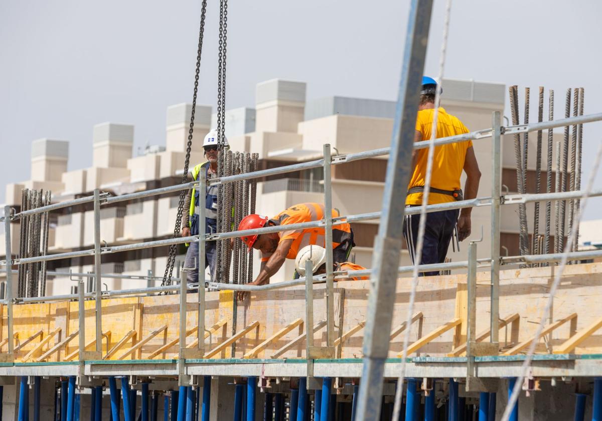 El 'boom' de la construcción hincha las cuentas de Granada en casi 20 millones