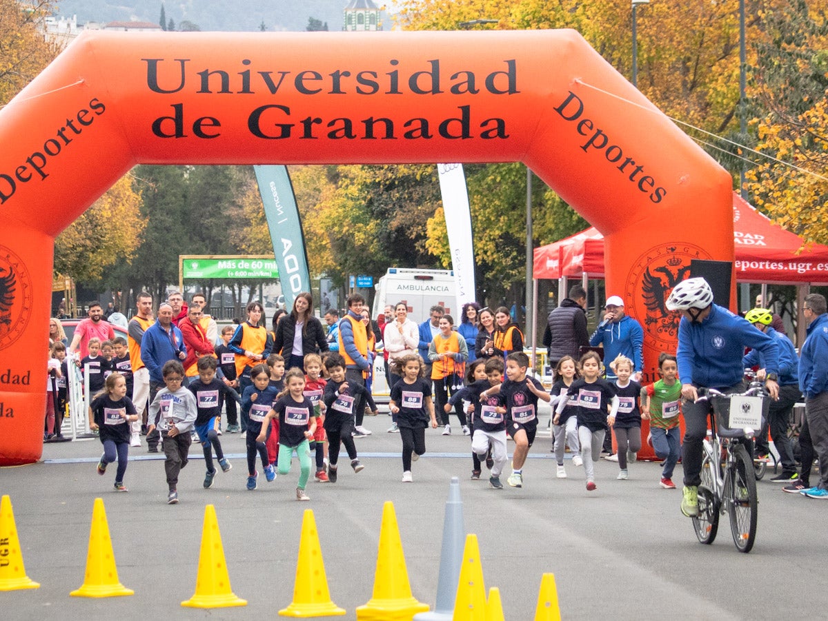 Las fotos de los niños en la X carrera urbana de la Universidad de Granada