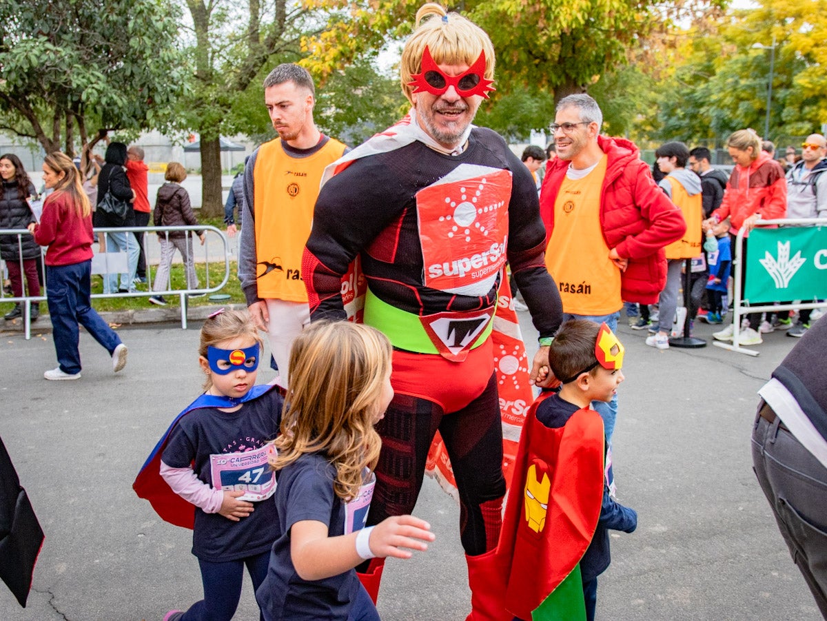 Las fotos de los niños en la X carrera urbana de la Universidad de Granada