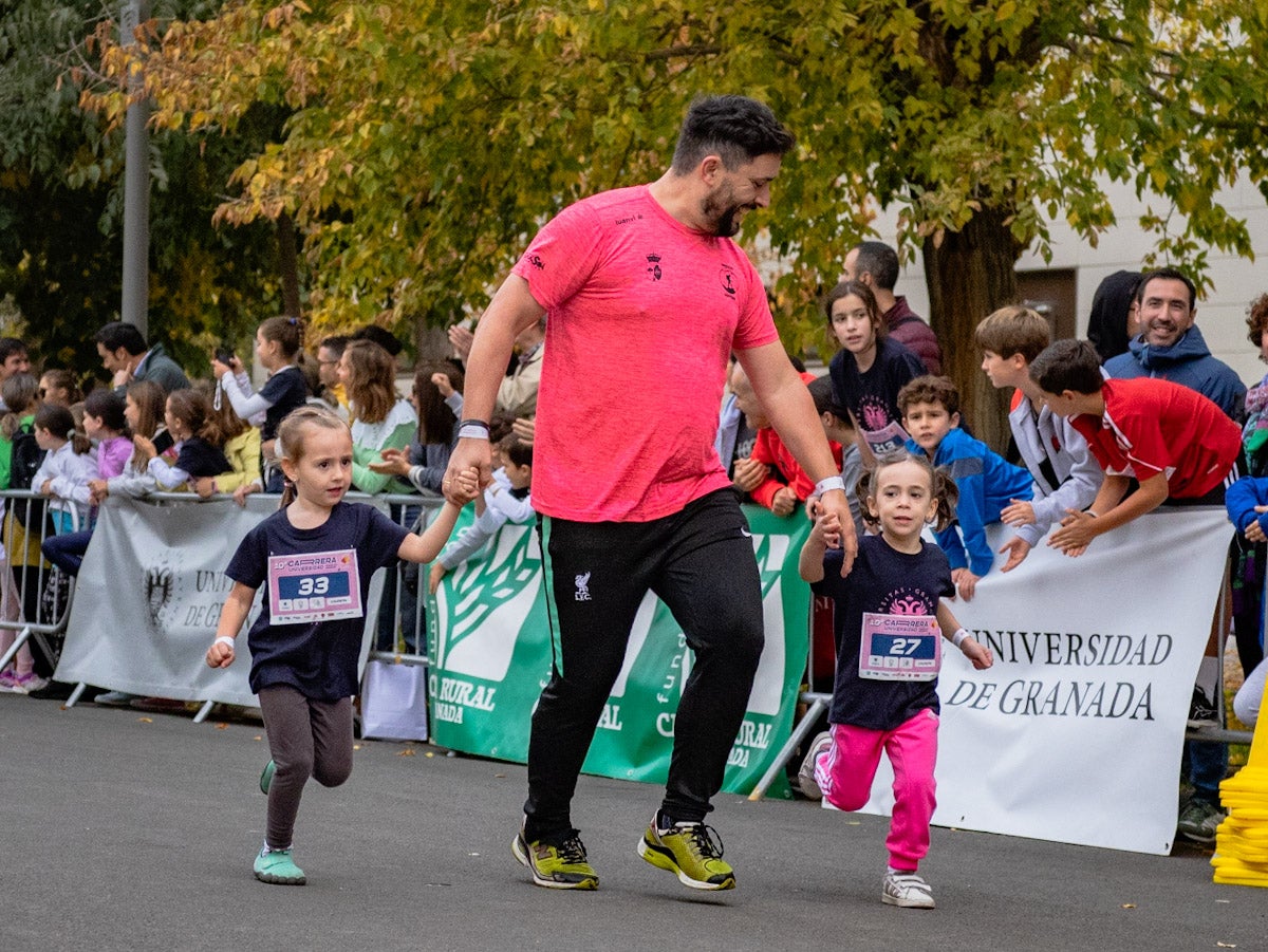 Las fotos de los niños en la X carrera urbana de la Universidad de Granada