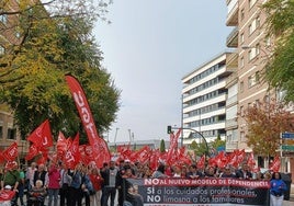 La manifestación sale de Neptuno para recorrer la calle Recogidas.