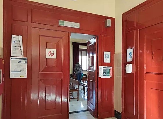 Acceso a la sala de vistas de la Audiencia de Jaén