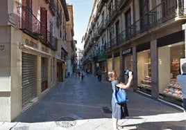 Imagen de la calle Zacatín, donde supuestamente tuvo lugar el apuñalamiento.