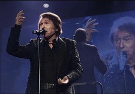 Raphael, en un concierto.